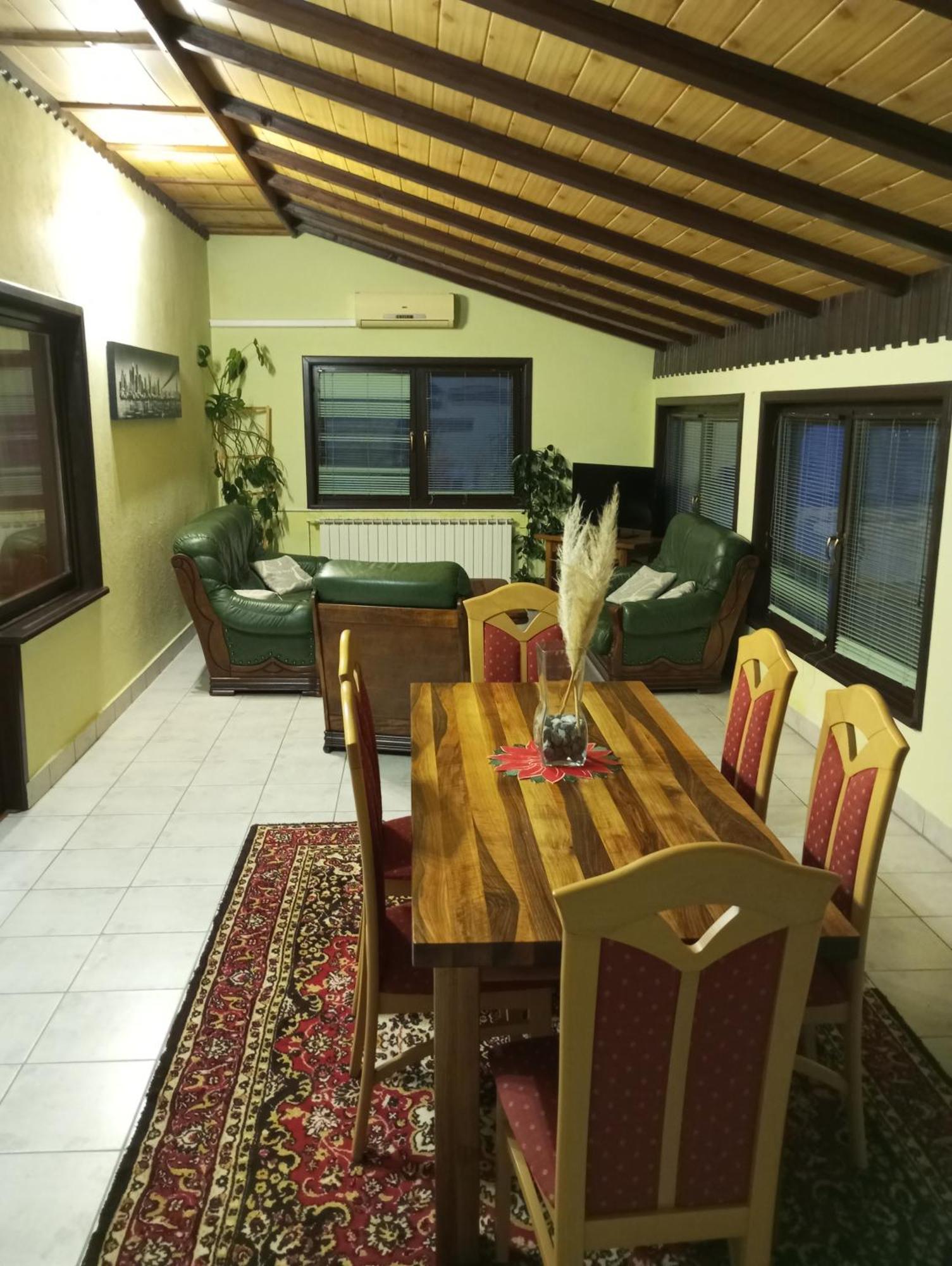 Guesthouse Pavlicic 드레즈니크그라드 외부 사진
