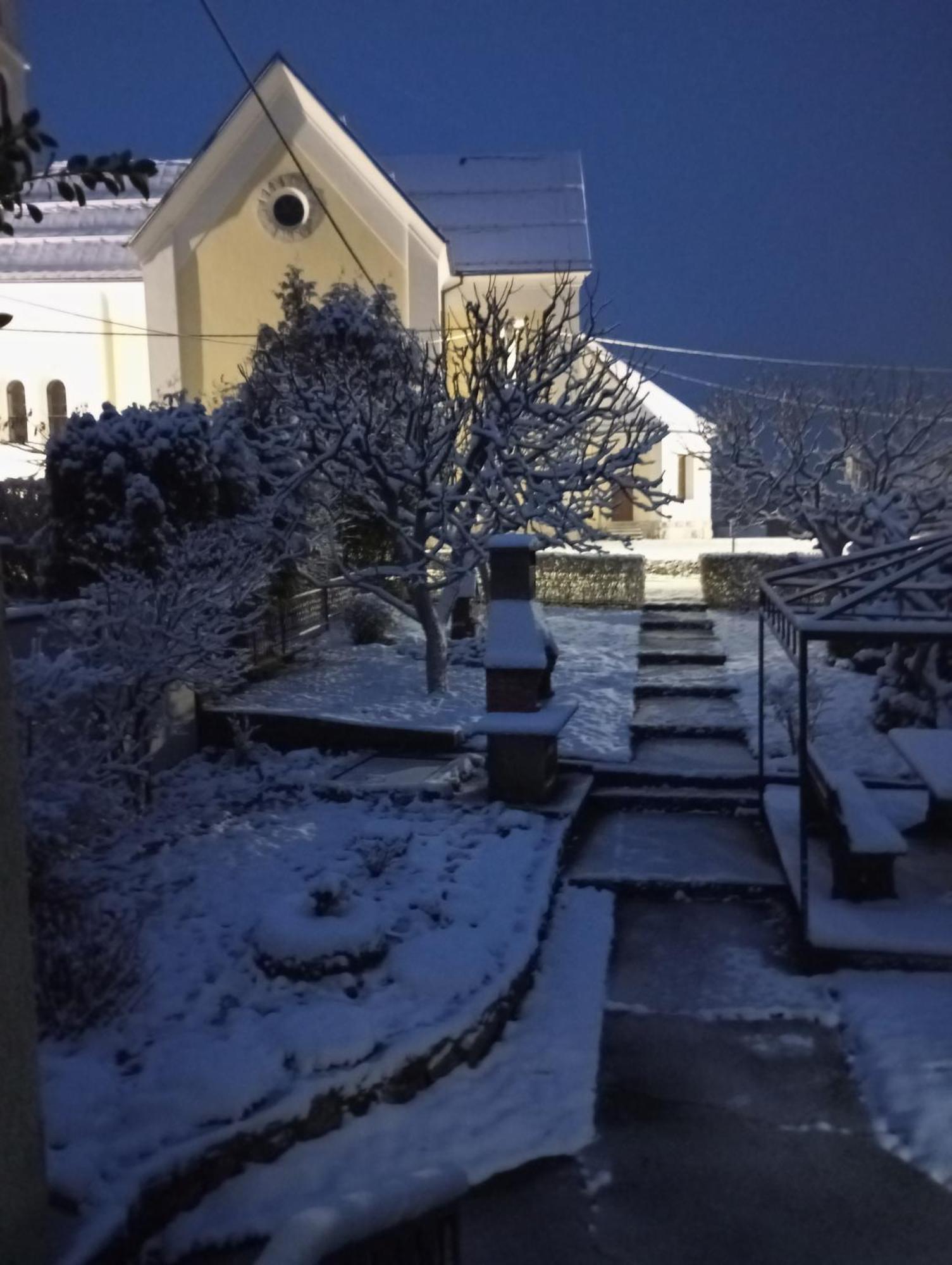 Guesthouse Pavlicic 드레즈니크그라드 외부 사진