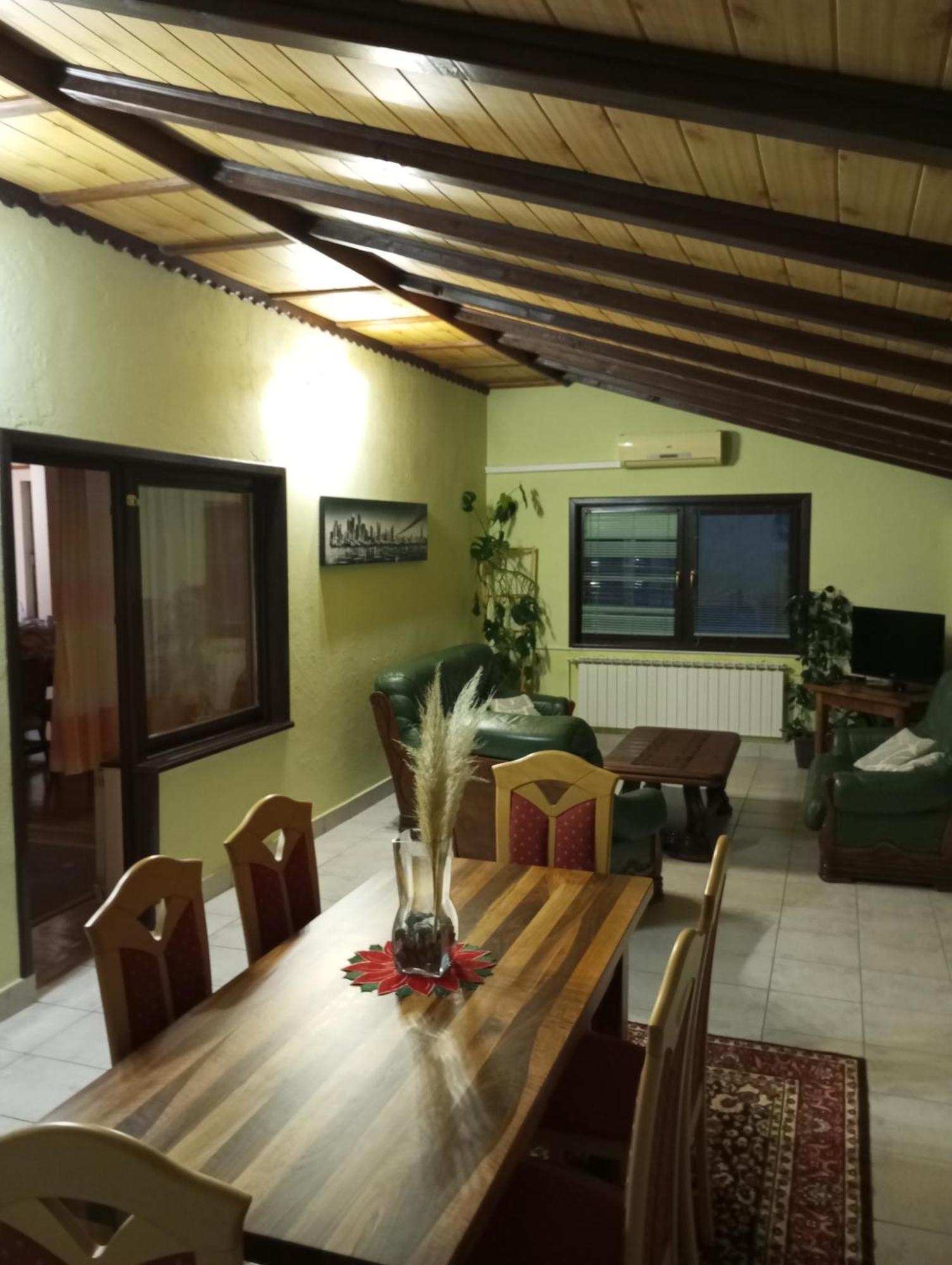 Guesthouse Pavlicic 드레즈니크그라드 외부 사진
